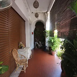 Guest house Cocoa Mews Cafe And